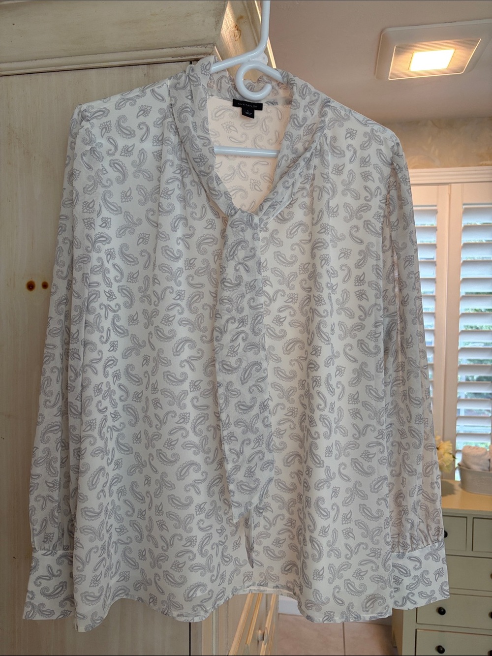 Ann Taylor Light Gray Paisley Tie-Neck Feminine Flowy Blouse